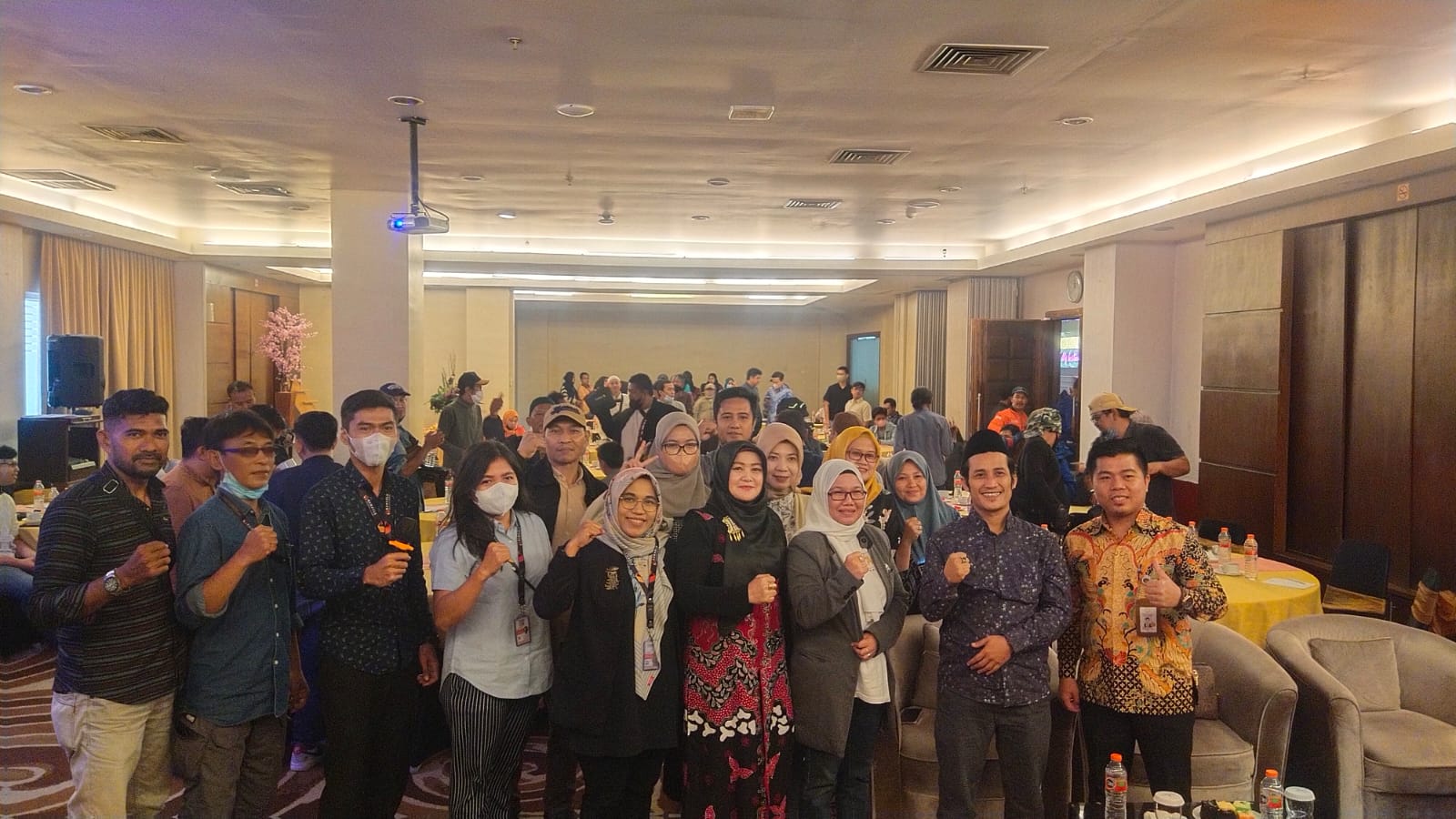 Membuka Kegiatan Sosialisasi Pengawasan Pemilu, Sitti Rakhman Ingatkan Elemen Penting Dalam Integritas Pemilu  Â   Â   Â 