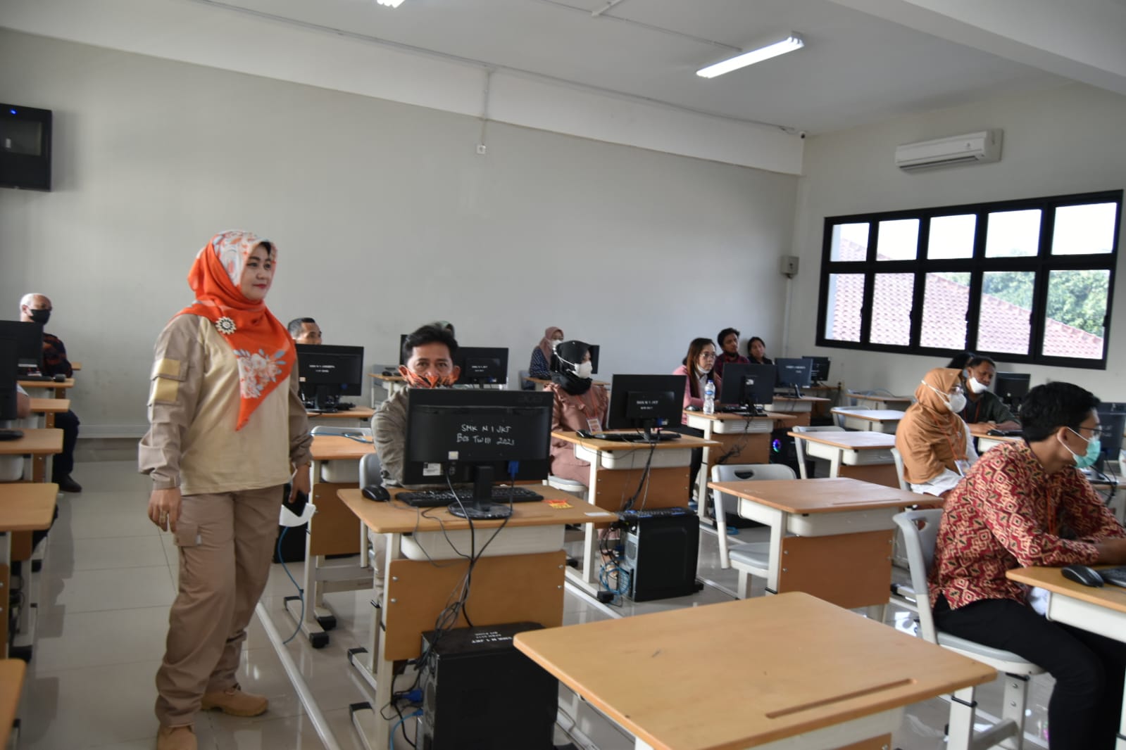 Tes Serentak Rekrutmen Panwaslu Kecamatan, Rakhma Apresiasi Kinerja Seluruh Bawaslu Kabupaten/Kota se-Provinsi DKI Jakarta  Â 