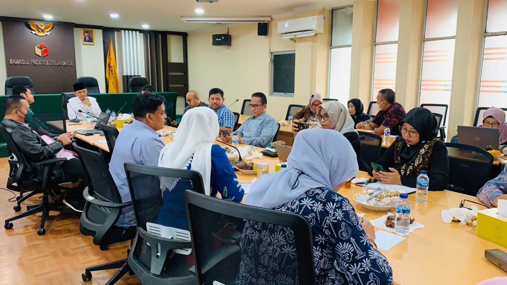 Munandar Minta Seluruh Panwaslu Kelurahan yang Akan Dilantik Tidak Terafiliasi Dengan Partai Politik