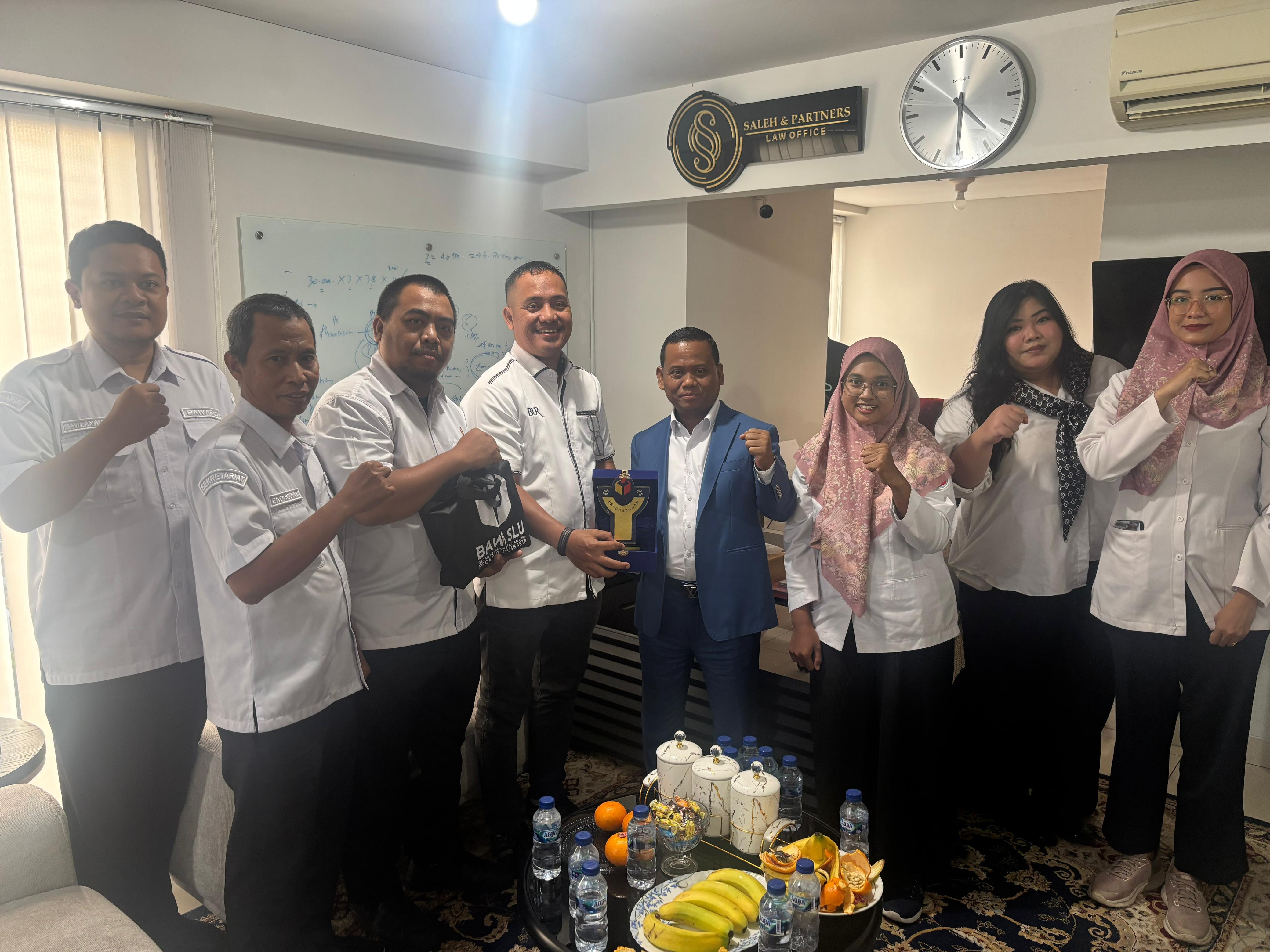 BAWASLU Provinsi DKI Jakarta Berkoordinasi dengan Saleh & Partners Bahas Dinamika Hukum Pemilu dalam Konsolidasi Demokrasi