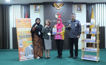 Penganugerahan Kehumasan Bawaslu Kabupaten/Kota Se-Provinsi DKI Jakarta dan Penyerahan Pojok Pengawasan Kepada Universitas Mercu Buana