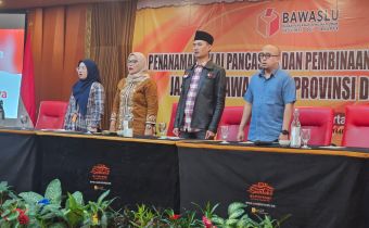 #SahabatBawaslu, "Penanaman nilai Pancasila adalah hal penting dalam berlembaga khususnya dalam bermusyawarah yang harus dioptimalkan kembali dalam penerapannya", ucap Ketua Bawaslu Provinsi DKI Jakarta dalam arahan sekaligus membuka kegiatan Penanaman Ni