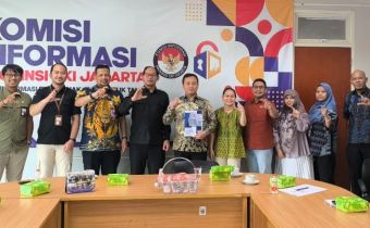  Bawaslu Provinsi DKI Jakarta Serahkan Laporan Layanan Informasi Publik Bawaslu Provinsi DKI Jakarta Tahun 2024 ke Bawaslu Republik Indonesia dan Komisi Informasi Provinsi DKI Jakarta